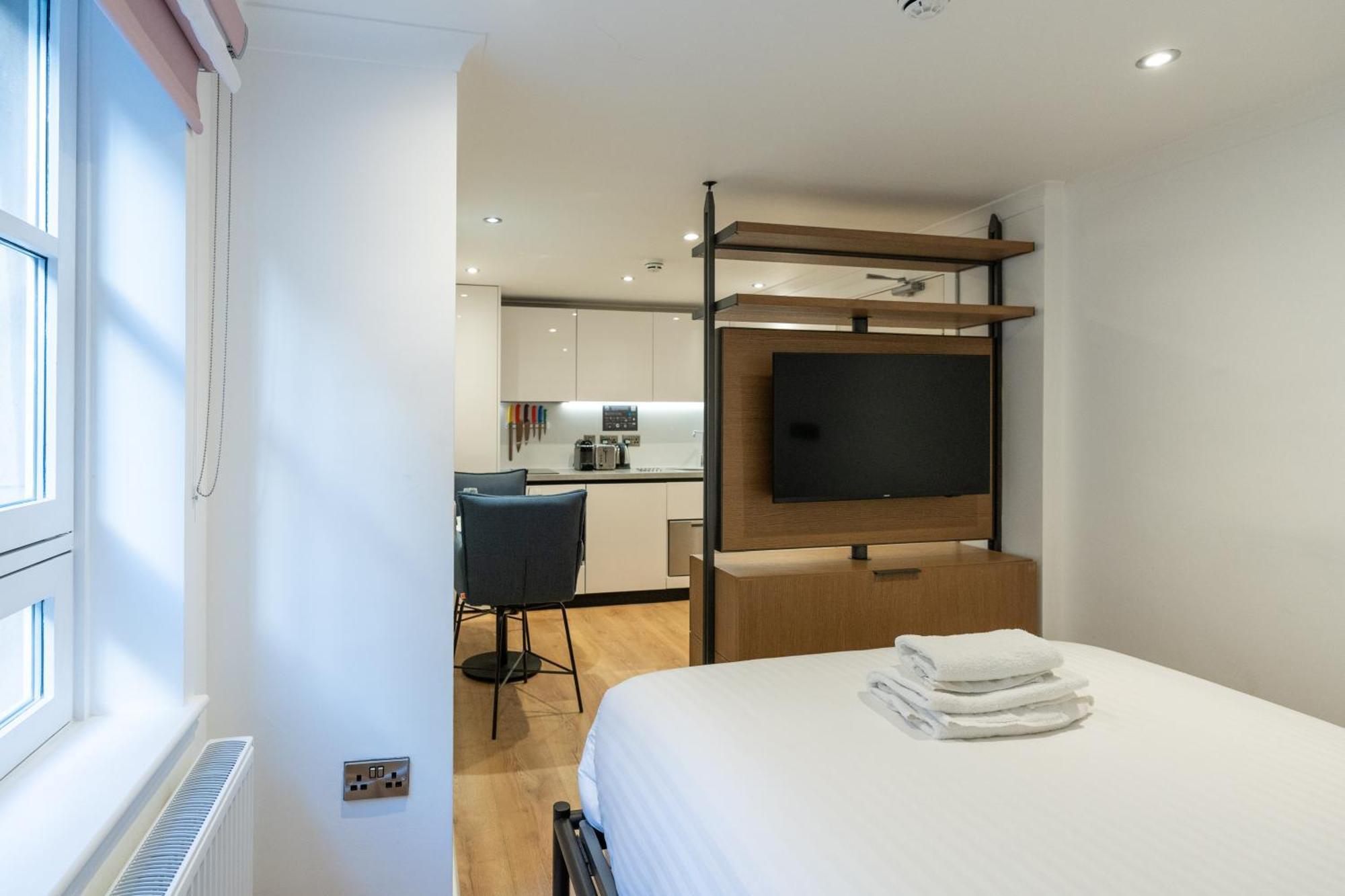 Premier Suites Edinburgh Fountain Court Exterior photo